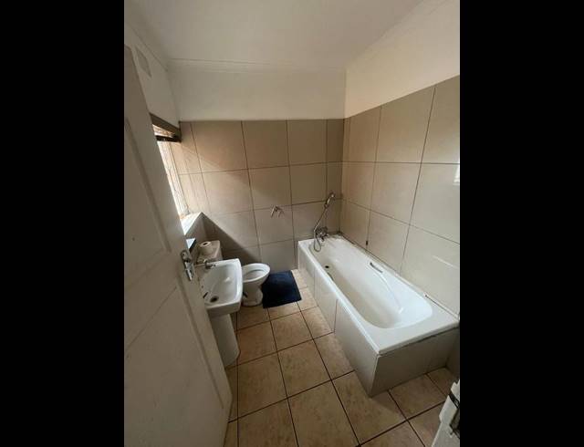 3 BEDROOM PROPERTY TO RENT IN PENINA PARK